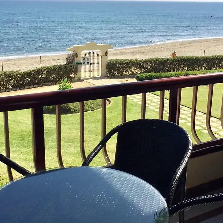 Beach Frontline With 180º Sea View 米哈斯